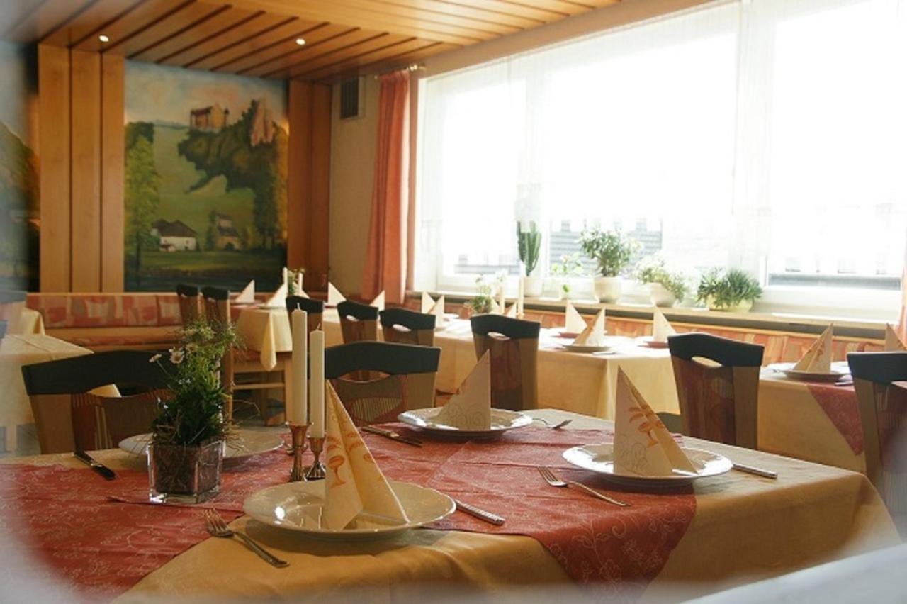 Landgasthof Zur Linde รีเดนแบร์ก ภายนอก รูปภาพ